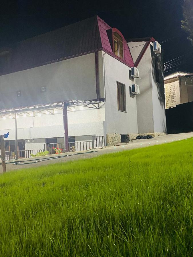 Hotel Sunrise Kutaissi Exterior foto
